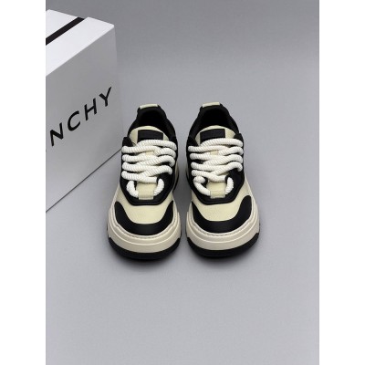 Givenchy Sneaker