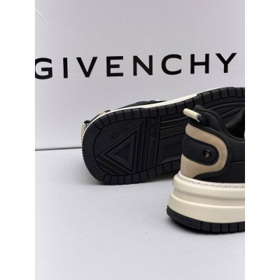 Givenchy Sneaker