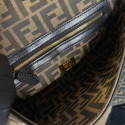 Fendi Baguette Medium