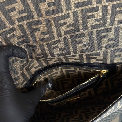 Fendi Baguette Medium