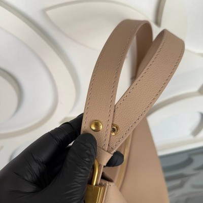 Louis Vuitton Low Key Cookie MM