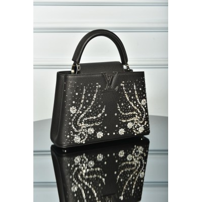 Louis Vuitton Capucines BB