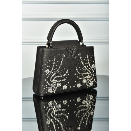 Louis Vuitton Capucines BB