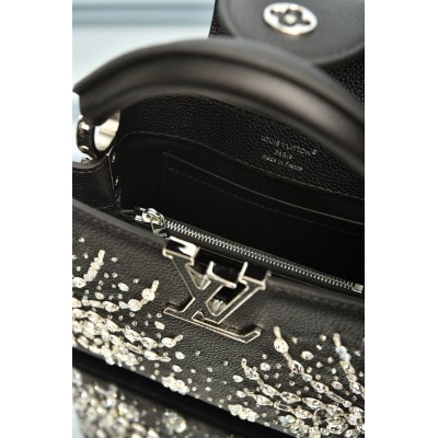 Louis Vuitton Capucines Mini