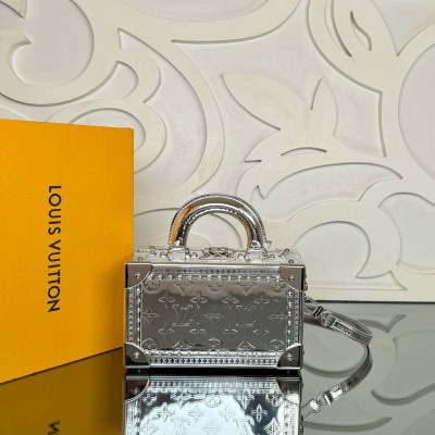 Louis Vuitton Valisette Tresor