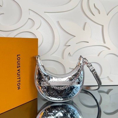 Louis Vuitton Loop Bag Ski