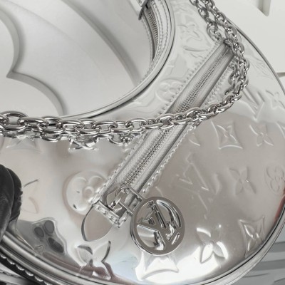 Louis Vuitton Loop Bag Ski