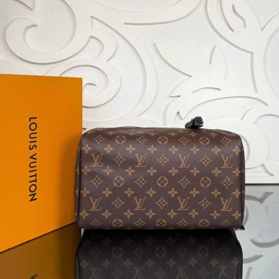 Louis Vuitton Speedy Soft 30 Dark
