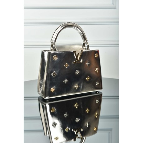 Louis Vuitton Capucines BB