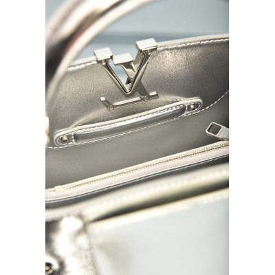 Louis Vuitton Capucines BB