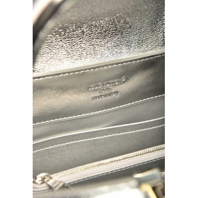 Louis Vuitton Capucines BB