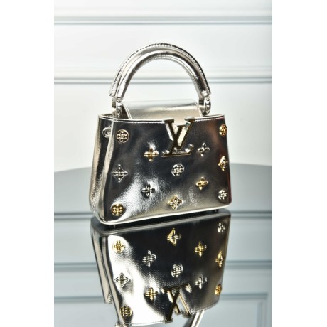 Louis Vuitton Capucines Mini