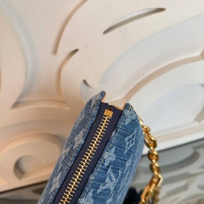 Louis Vuitton Coussin PM