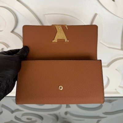Louis Vuitton Capucines Wallet