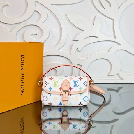 Louis Vuitton LV x TM Bolsa Diane Nano