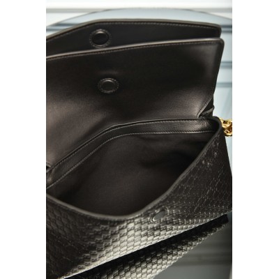 Gucci Shoulder Bag with Chain