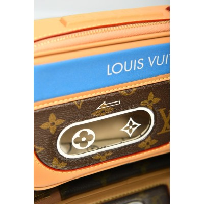 Louis Vuitton Baladeur Wearable Wallet