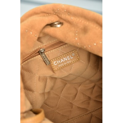 Chanel 22 Handbag