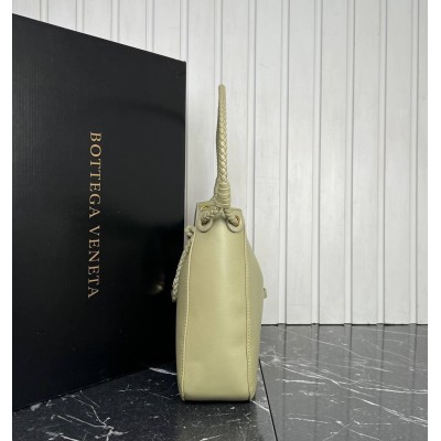 Bottega Veneta Medium Liberta Bag