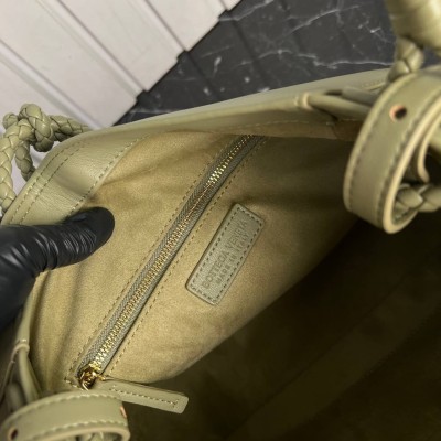 Bottega Veneta Medium Liberta Bag