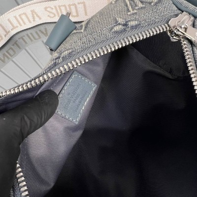 Louis Vuitton Keepall Bandouliere 25