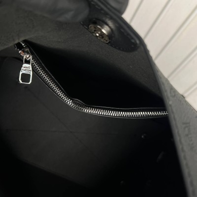 Louis Vuitton Carmel Mahina