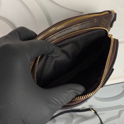 Louis Vuitton Keepit