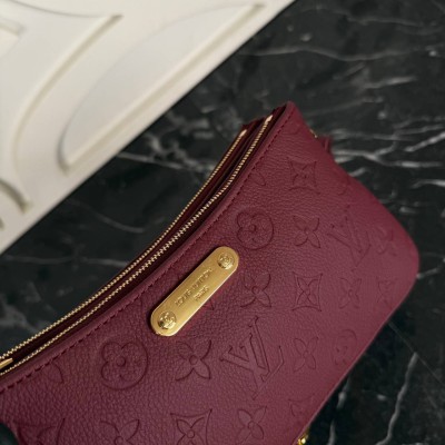 Louis Vuitton Pochette Liv