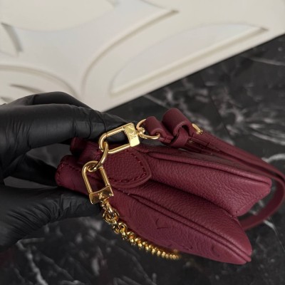 Louis Vuitton Pochette Liv