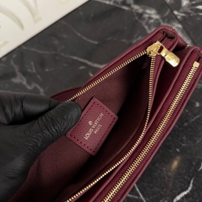 Louis Vuitton Pochette Liv