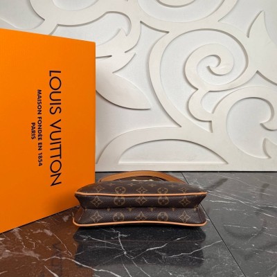 Louis Vuitton Pochette Liv