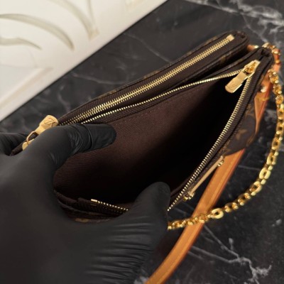 Louis Vuitton Pochette Liv