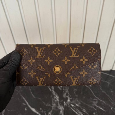 Louis Vuitton Sarah Wallet