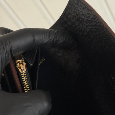 Louis Vuitton Sarah Wallet