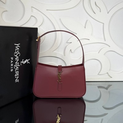 Saint Laurent LE 5 A 7 Hobo Bag