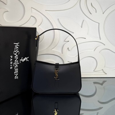 Saint Laurent LE 5 A 7 Hobo Bag