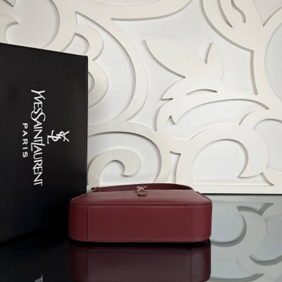 Saint Laurent LE 5 A 7 Hobo Bag