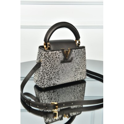 Louis Vuitton Capucines Mini