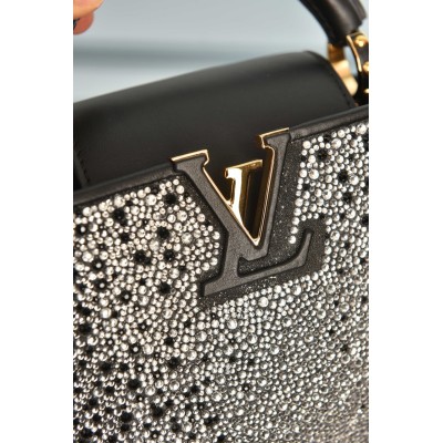 Louis Vuitton Capucines Mini