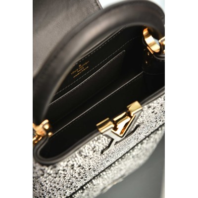 Louis Vuitton Capucines Mini