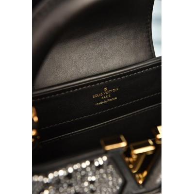 Louis Vuitton Capucines Mini