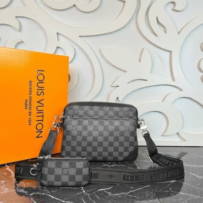 Louis Vuitton Trio Messenger
