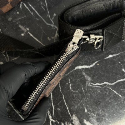 Louis Vuitton Trio Messenger