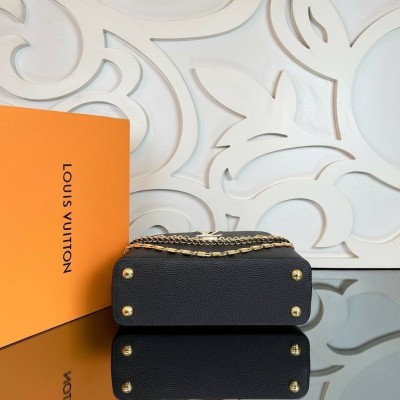Louis Vuitton Capucines BB