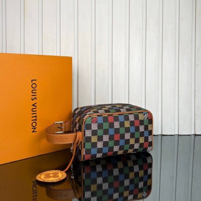 Louis Vuitton Locker Dopp Kit
