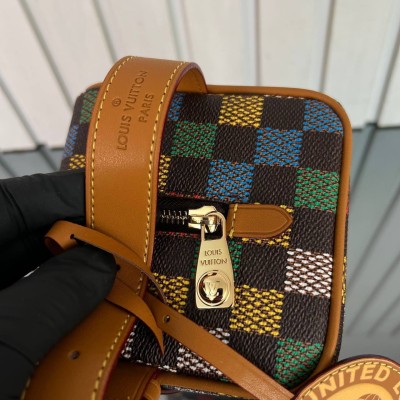 Louis Vuitton Locker Dopp Kit