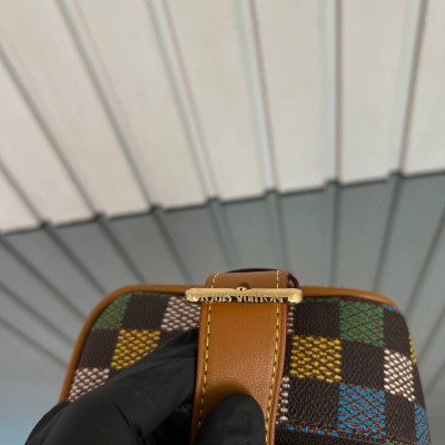 Louis Vuitton Locker Dopp Kit
