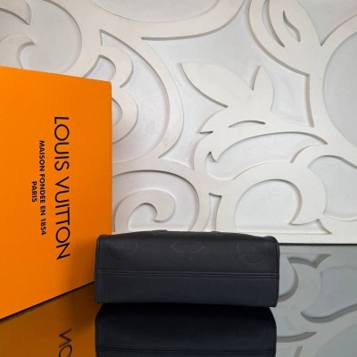 Louis Vuitton OnTheGo East West