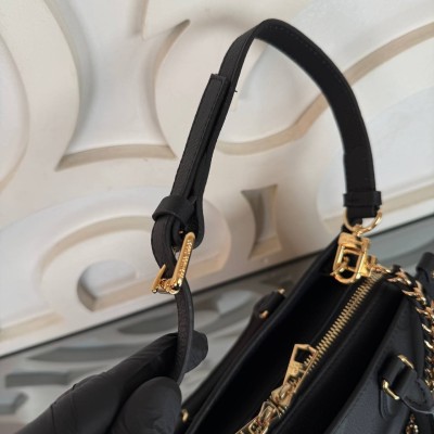 Louis Vuitton OnTheGo East West