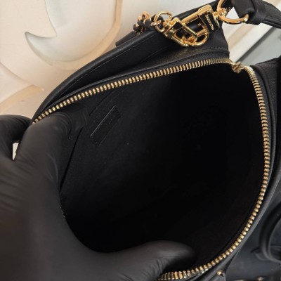 Louis Vuitton OnTheGo East West